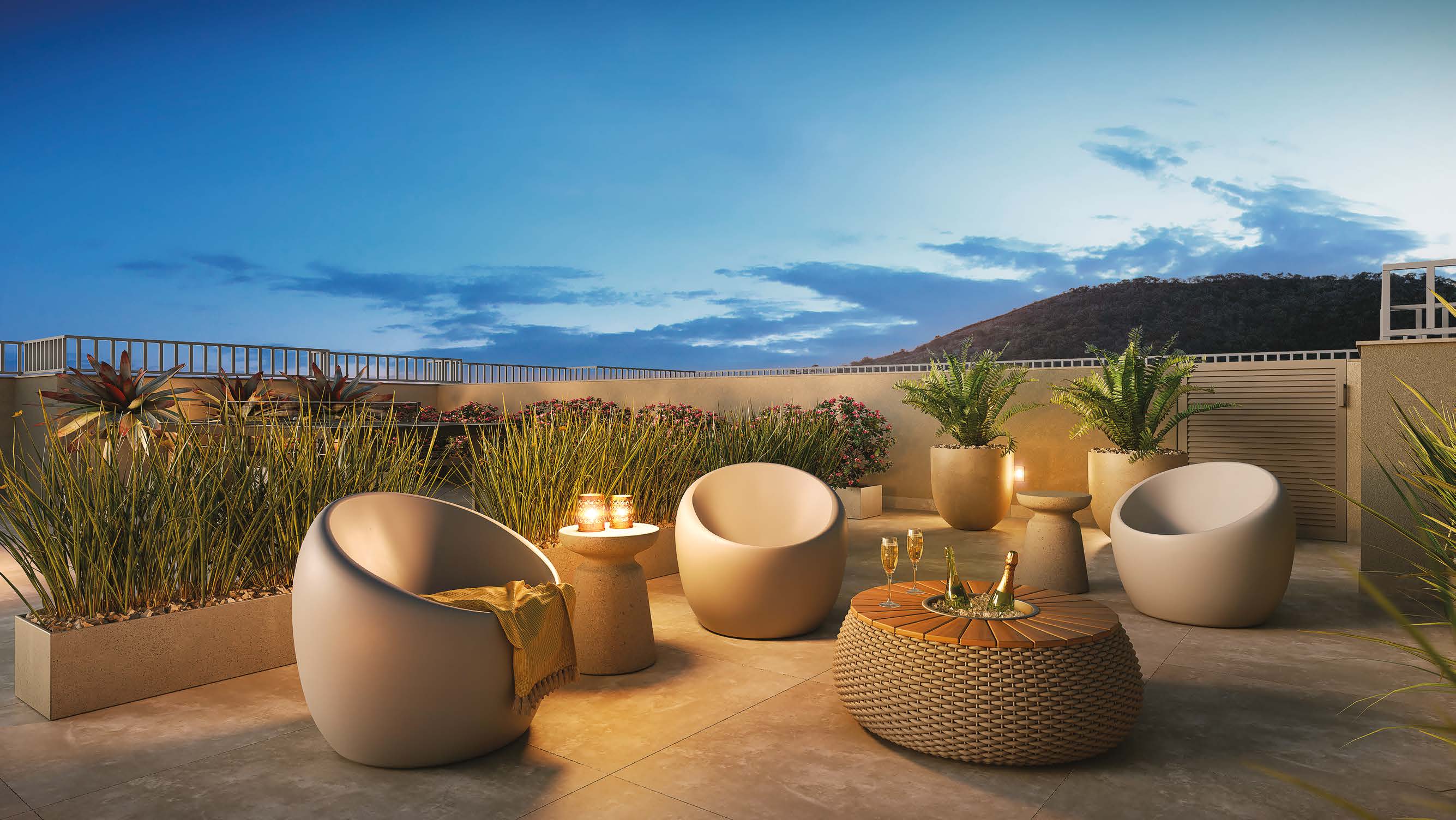 Rooftop lounge ao entardecer